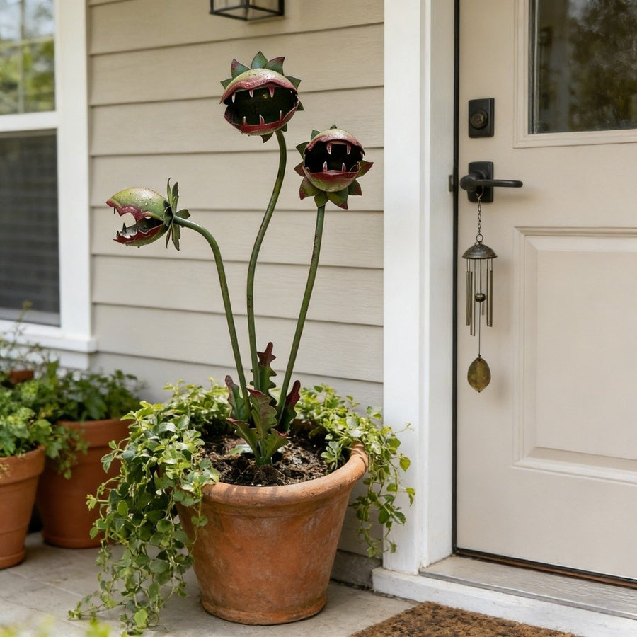 Whimsical Metal Venus Flytrap Garden Stake Handcrafted Outdoor Carnivorous Plant Decor Unique Gardening Gift